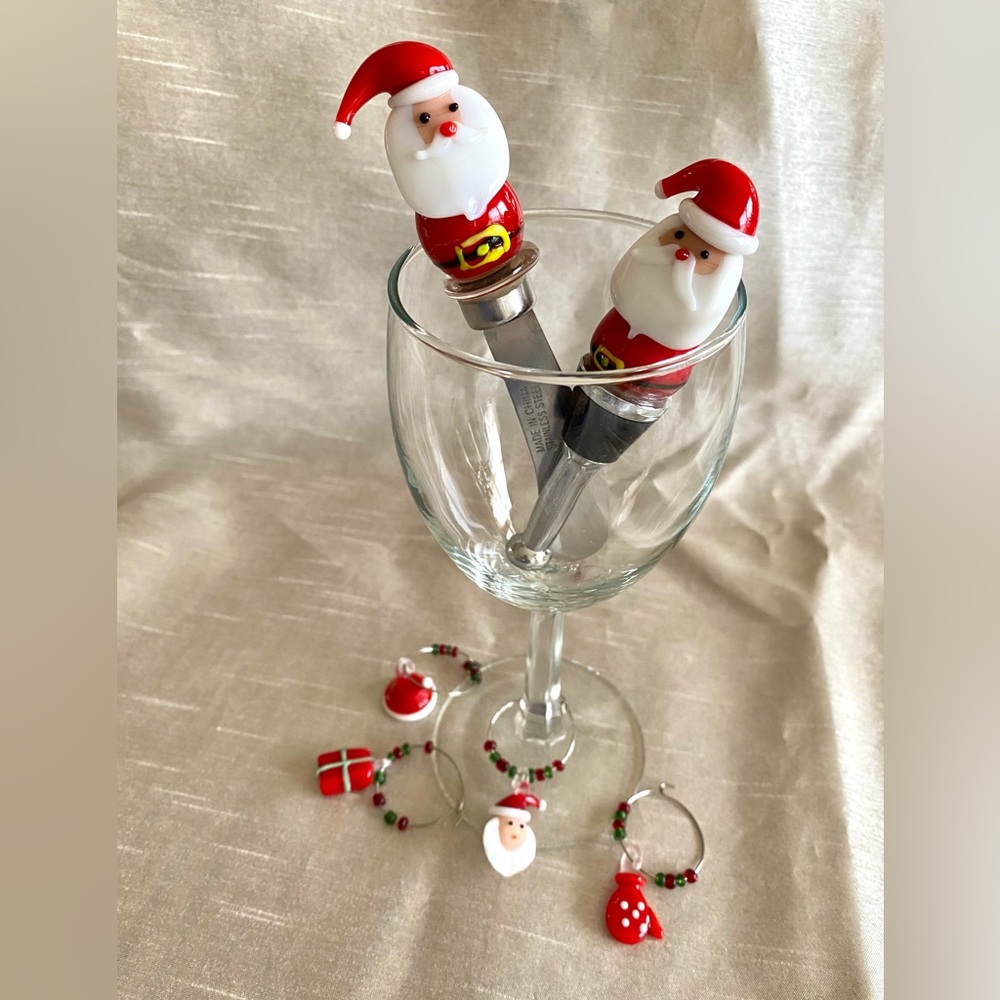 Santa Wine Stopper and Charm Set with Santa Cheese Spreader